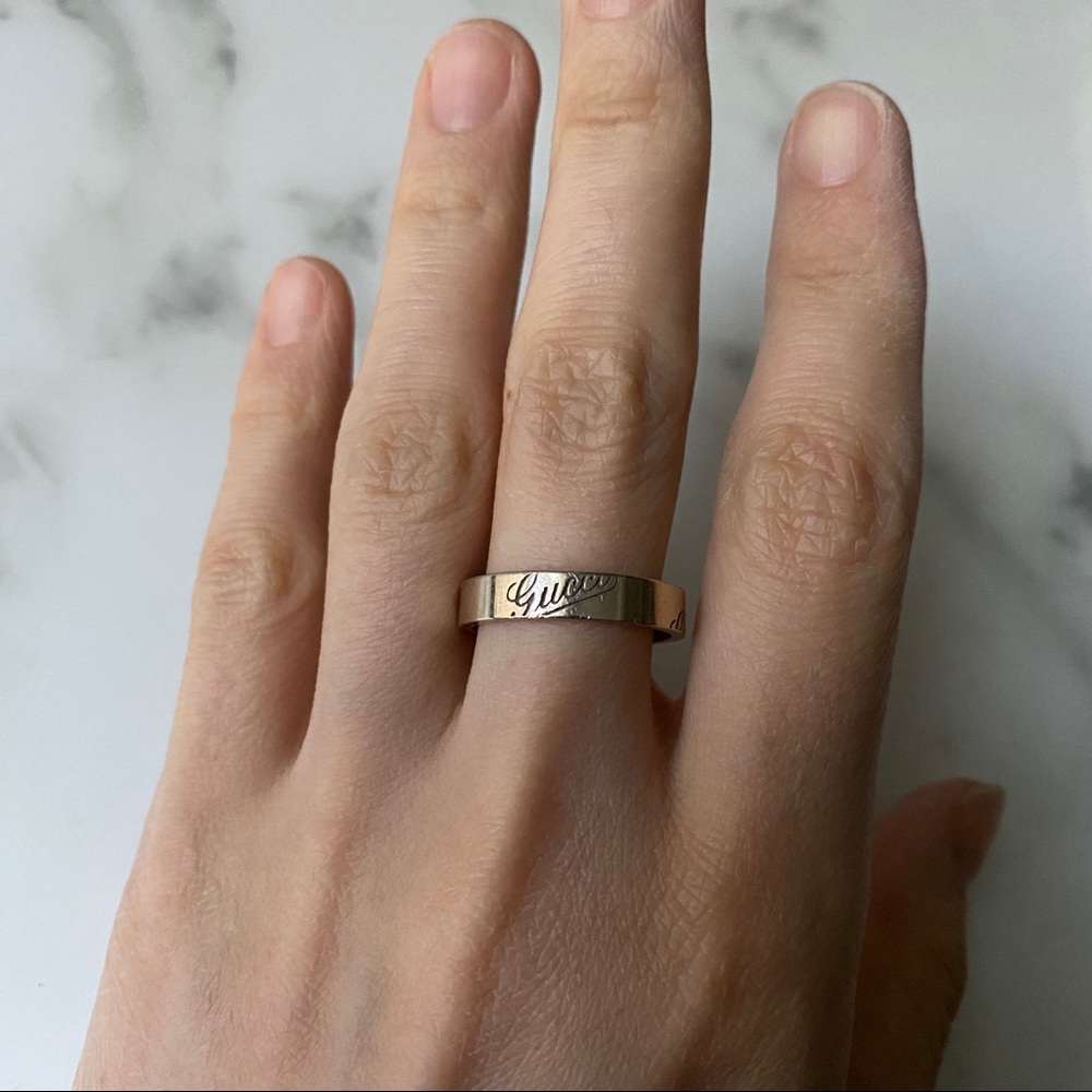 Gold Gucci ring
